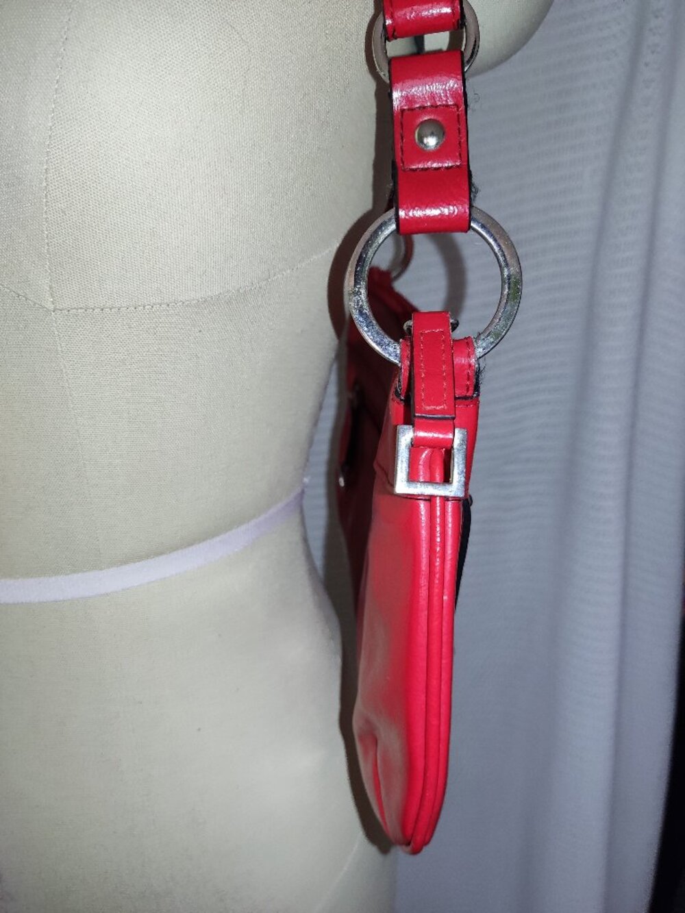 Guess Red Purse - Picture 9 of 16